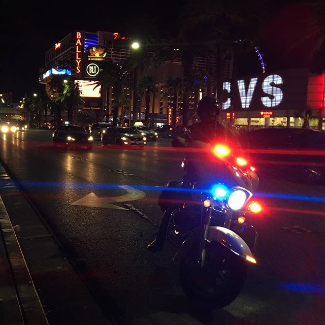 This cop had pulled over a taxi on the strip.
